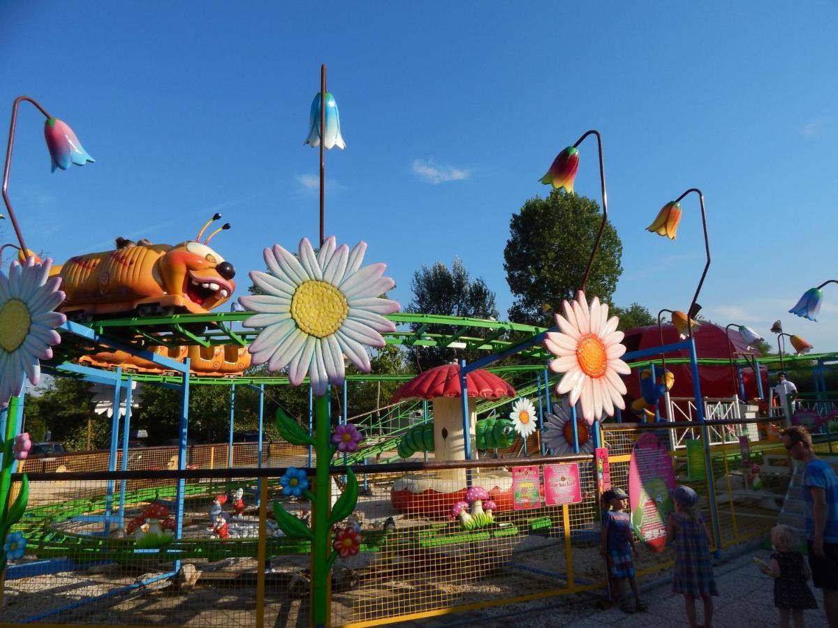 Casa Mobile Gustocamp A Caorle Hotel ภายนอก รูปภาพ